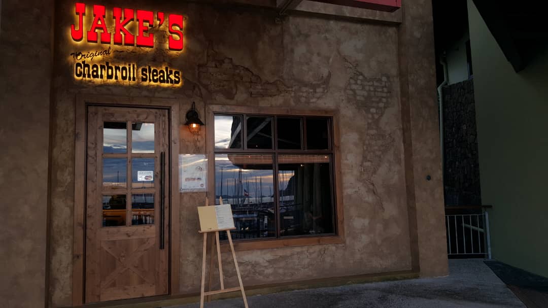 Element Design Resources offers expert commercial interior design in Malaysia, specializing in restaurants, cafés, retail shops, offices, clinics & schools.